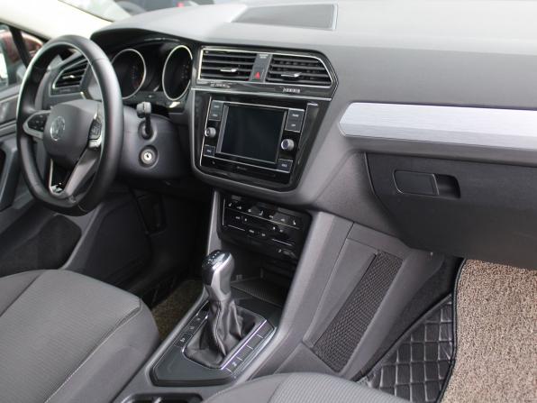 Volkswagen Tiguan II Рестайлинг с пробегом 2021 года, цена 3 029 000 рублей, 29356 км, внедорожник, Автокод Объявления