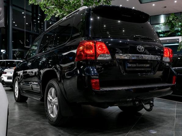 Toyota Land Cruiser 200 Series Рестайлинг 1 с пробегом 2014 года, цена 5 279 900 рублей, 180045 км, внедорожник, Автокод Объявления
