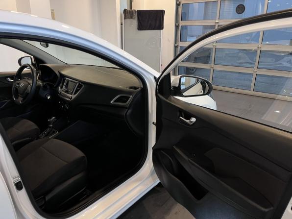 Hyundai Solaris II Рестайлинг с пробегом 2022 года, цена 1 600 000 рублей, 112591 км, седан, Автокод Объявления