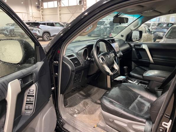 Toyota Land Cruiser Prado 150 Series с пробегом 2010 года, цена 1 894 000 рублей, 407746 км, внедорожник, Автокод Объявления