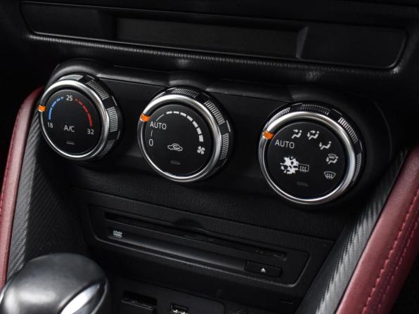 Mazda CX-3 I с пробегом 2015 года, цена 1 390 000 рублей, 157780 км, внедорожник, Автокод Объявления