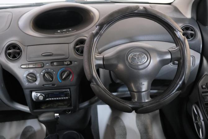 Toyota Vitz I (P10) с пробегом 2002 года, цена 429 000 рублей, 241000 км, хэтчбек, Автокод Объявления