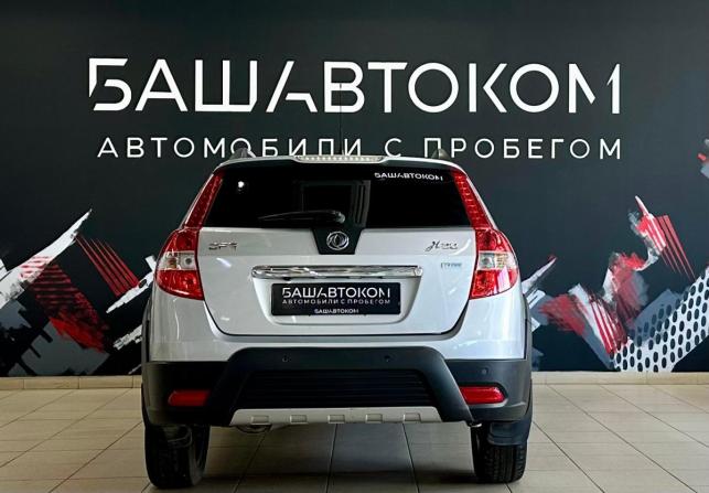 Dongfeng H30 Cross с пробегом 2016 года, цена 590 000 рублей, 150363 км, хэтчбек, Автокод Объявления