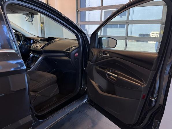 Ford Kuga II с пробегом 2013 года, цена 1 050 000 рублей, 164986 км, внедорожник, Автокод Объявления
