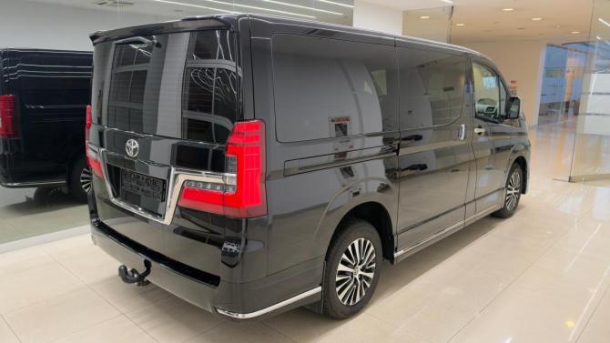 Toyota HiAce H300 с пробегом 2020 года, цена 5 790 000 рублей, 92225 км, минивэн, Автокод Объявления