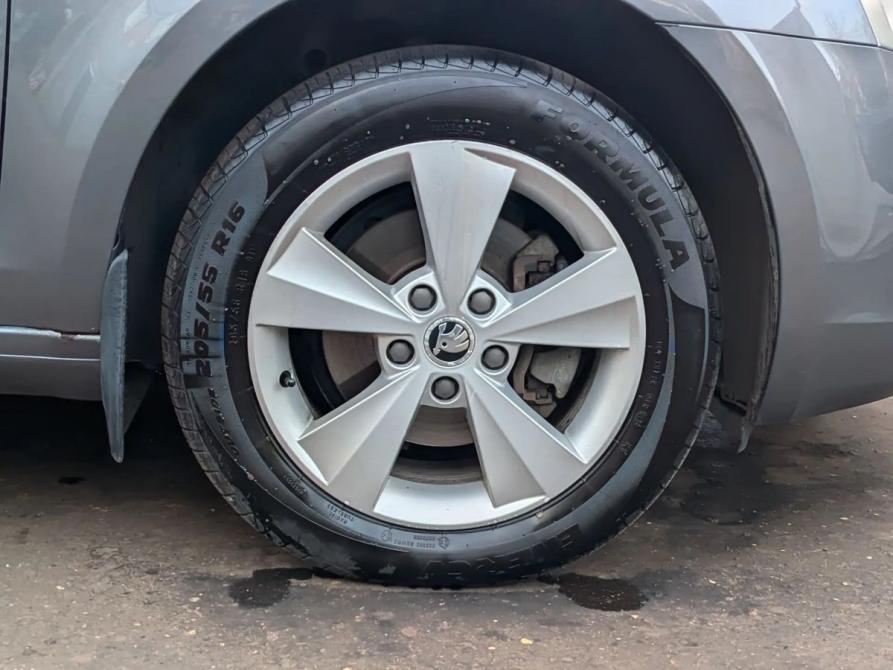 Skoda Octavia III (A7) Москва  - изображение 14