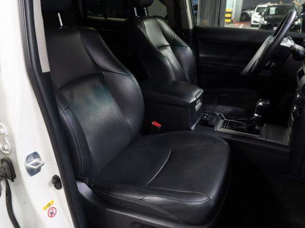 Toyota Land Cruiser Prado 150 Series Рестайлинг 2 с пробегом 2018 года, цена 5 990 000 рублей, 114327 км, внедорожник, Автокод Объявления