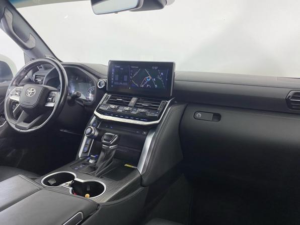 Toyota Land Cruiser 300 Series с пробегом 2021 года, цена 9 799 000 рублей, 75000 км, внедорожник, Автокод Объявления