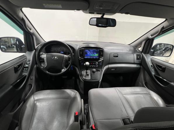 Hyundai Grand Starex I Рестайлинг с пробегом 2017 года, цена 2 285 000 рублей, 238500 км, минивэн, Автокод Объявления