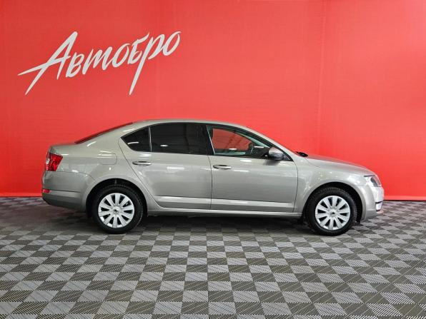 Skoda Octavia III (A7) с пробегом 2016 года, цена 1 569 000 рублей, 104500 км, лифтбек, Автокод Объявления
