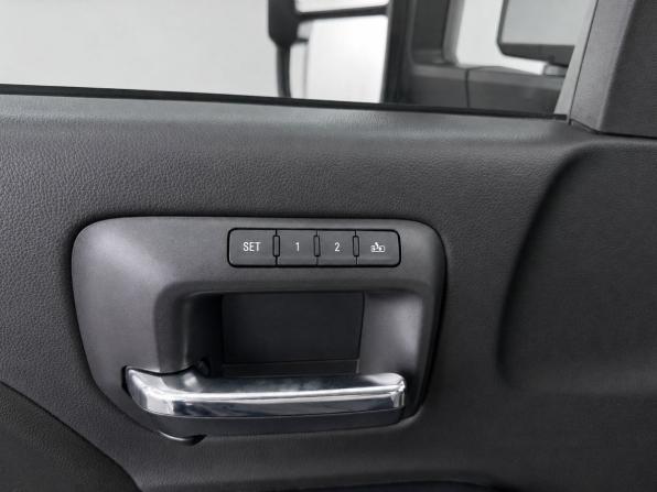 Chevrolet Silverado III (K2XX) Рестайлинг с пробегом 2016 года, цена 4 270 000 рублей, 235232 км, offers.body_type.unknown, Автокод Объявления