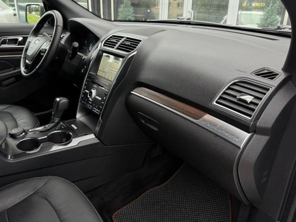 Ford Explorer V Рестайлинг 2 с пробегом 2018 года, цена 3 099 000 рублей, 80950 км, внедорожник, Автокод Объявления