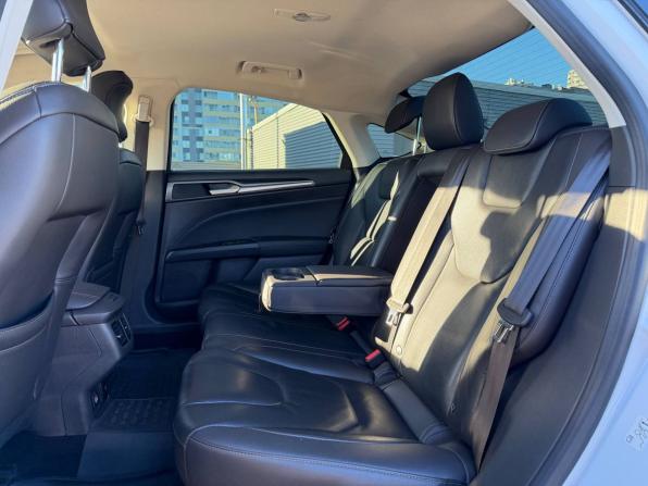 Ford Mondeo V с пробегом 2017 года, цена 1 375 000 рублей, 187000 км, седан, Автокод Объявления