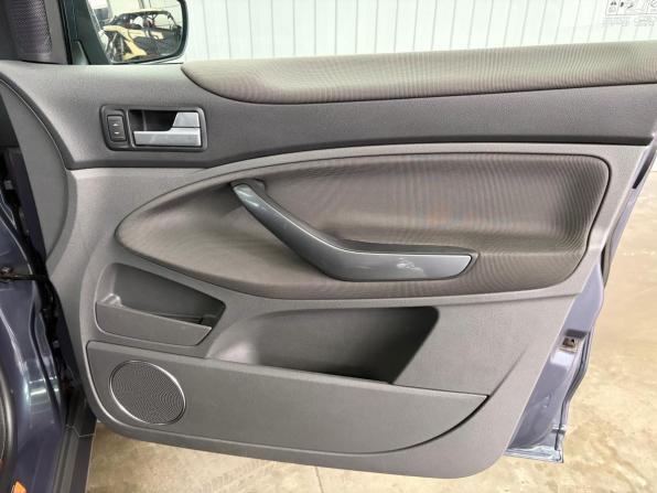 Ford Kuga I с пробегом 2012 года, цена 1 047 000 рублей, 190558 км, внедорожник, Автокод Объявления