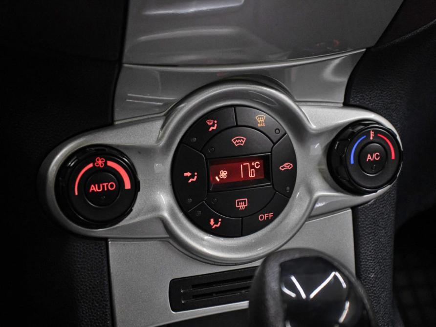 Ford Fiesta Mk6 Москва  - изображение 17