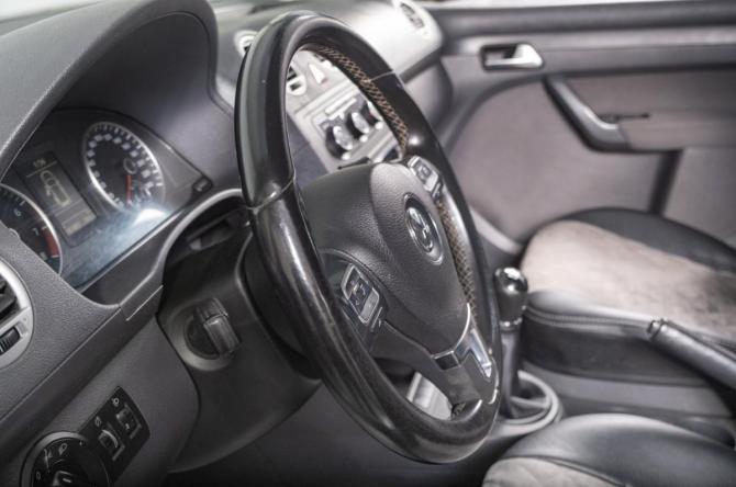 Volkswagen Caddy III Рестайлинг с пробегом 2013 года, цена 1 139 000 рублей, 247000 км, компактвэн, Автокод Объявления