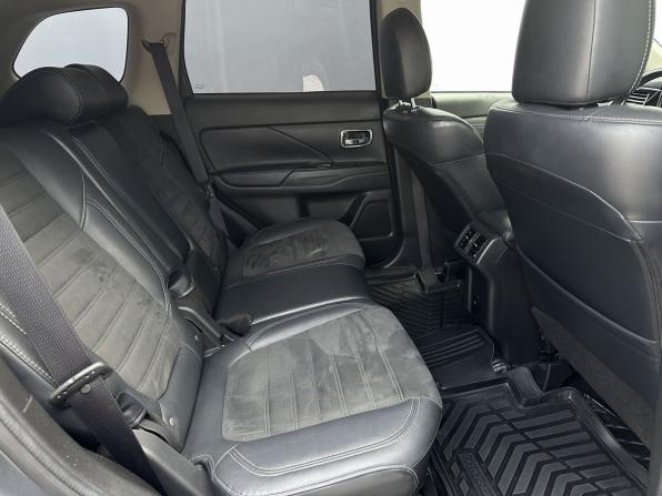 Mitsubishi Outlander III Рестайлинг 3 с пробегом 2021 года, цена 2 200 000 рублей, 130374 км, внедорожник, Автокод Объявления