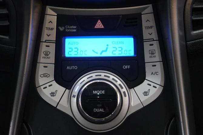 Hyundai Avante V с пробегом 2011 года, цена 819 000 рублей, 176000 км, седан, Автокод Объявления