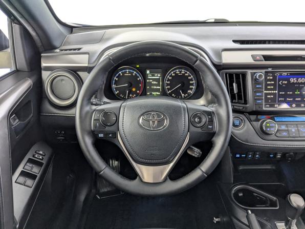 Toyota RAV4 IV (XA40) Рестайлинг с пробегом 2016 года, цена 2 550 000 рублей, 74380 км, внедорожник, Автокод Объявления