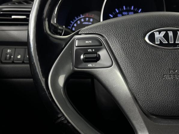 Kia Rio III Рестайлинг с пробегом 2017 года, цена 1 155 900 рублей, 153296 км, седан, Автокод Объявления