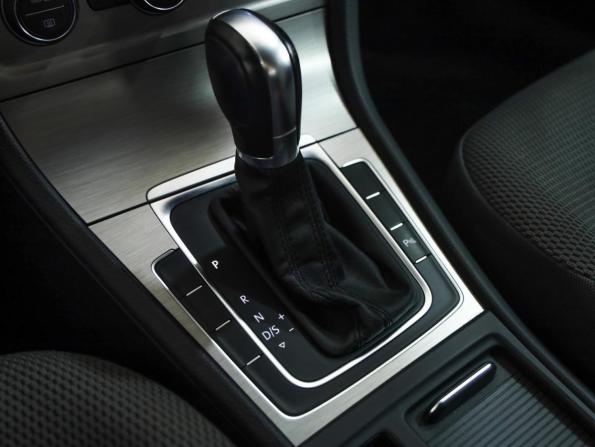 Volkswagen Golf VII с пробегом 2015 года, цена 1 349 000 рублей, 100688 км, хэтчбек, Автокод Объявления