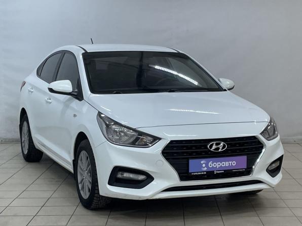 Hyundai Solaris II с пробегом 2017 года, цена 1 299 000 рублей, 130460 км, седан, Автокод Объявления