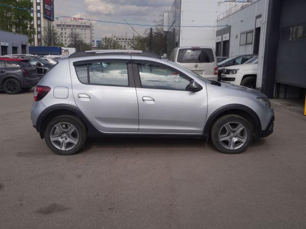 Renault Sandero II Рестайлинг с пробегом 2021 года, цена 1 271 000 рублей, 120695 км, хэтчбек, Автокод Объявления