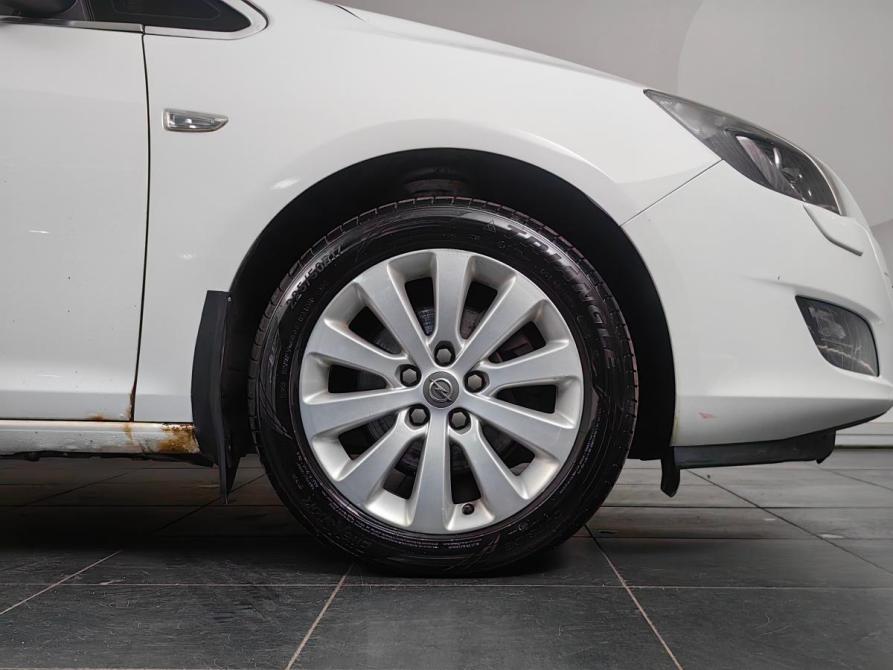 Opel Astra J Москва  - изображение 24