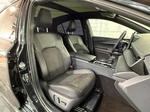 Toyota Camry IX (XV80) China Market с пробегом 2024 года, цена 3 690 000 рублей, 42000 км, седан, Автокод Объявления