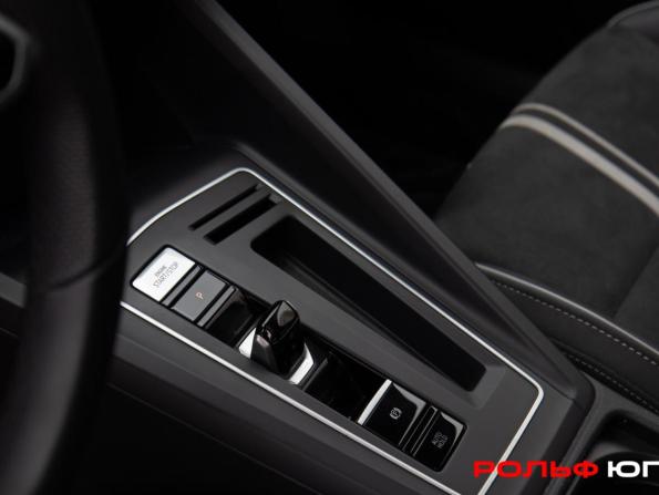 Volkswagen Golf VIII с пробегом 2021 года, цена 2 528 000 рублей, 26641 км, хэтчбек, Автокод Объявления