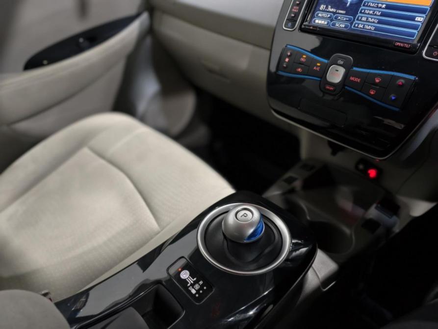 Nissan Leaf I (ZE0/AZE0) Курск  - изображение 15