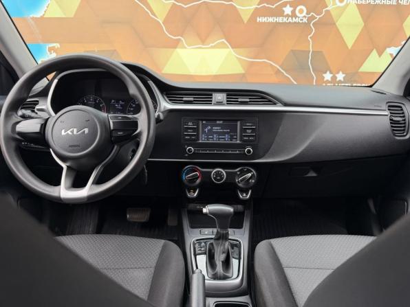 Kia Rio IV Рестайлинг с пробегом 2022 года, цена 1 330 000 рублей, 167336 км, седан, Автокод Объявления