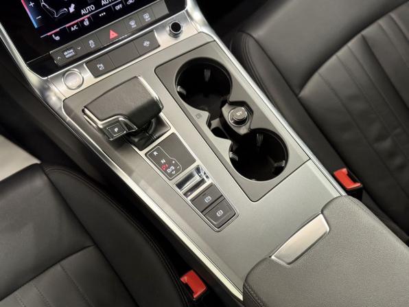 Audi A6 V (C8) с пробегом 2019 года, цена 3 450 000 рублей, 142510 км, седан, Автокод Объявления