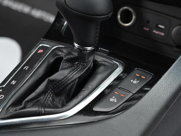 Kia Optima III Рестайлинг с пробегом 2015 года, цена 1 049 000 рублей, 129000 км, седан, Автокод Объявления