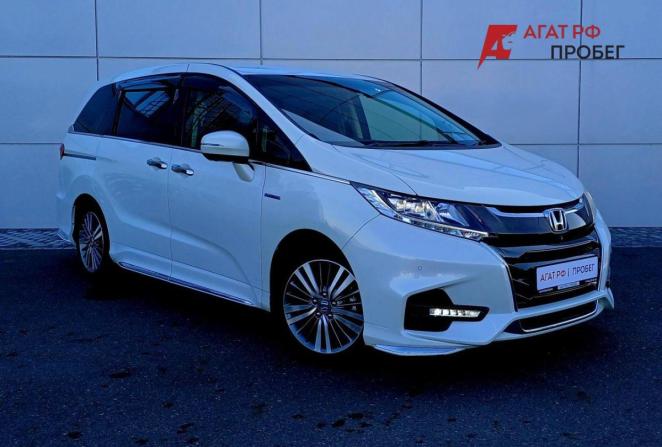 Honda Odyssey V Рестайлинг с пробегом 2018 года, цена 2 910 000 рублей, 119799 км, минивэн, Автокод Объявления