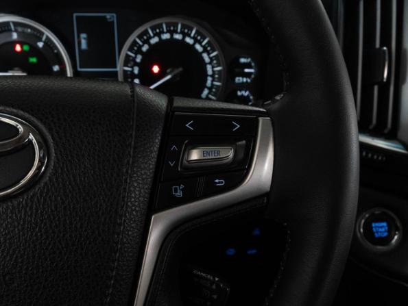 Toyota Land Cruiser 200 Series Рестайлинг 2 с пробегом 2017 года, цена 5 249 000 рублей, 173662 км, внедорожник, Автокод Объявления