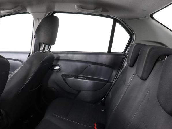 Renault Logan II Рестайлинг с пробегом 2019 года, цена 945 000 рублей, 80817 км, седан, Автокод Объявления