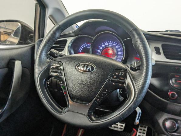 Kia Ceed II с пробегом 2013 года, цена 1 099 900 рублей, 230000 км, хэтчбек, Автокод Объявления