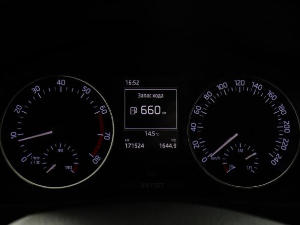 Skoda Rapid I с пробегом 2015 года, цена 999 000 рублей, 171523 км, лифтбек, Автокод Объявления