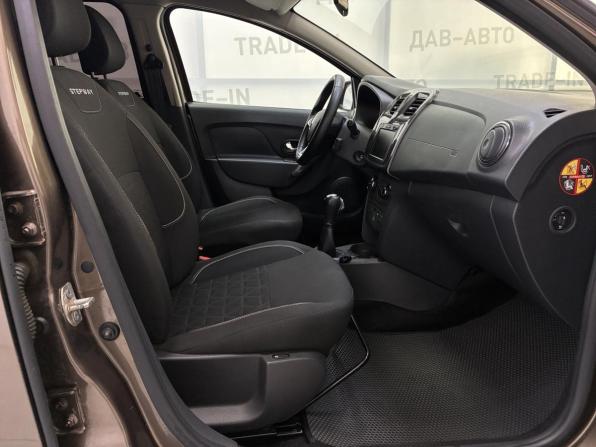 Renault Sandero II Рестайлинг с пробегом 2019 года, цена 1 325 000 рублей, 37000 км, хэтчбек, Автокод Объявления