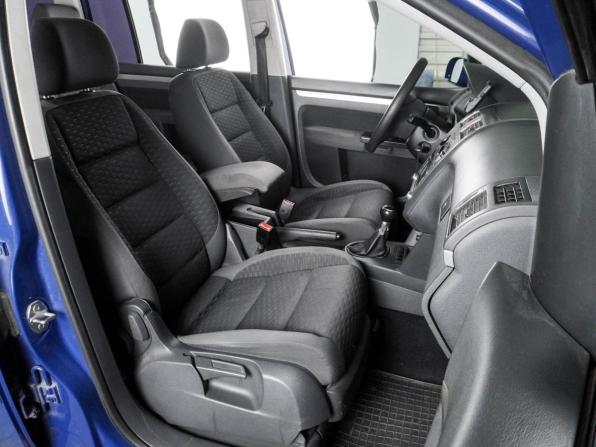 Volkswagen Touran I Рестайлинг с пробегом 2007 года, цена 919 000 рублей, 192890 км, компактвэн, Автокод Объявления