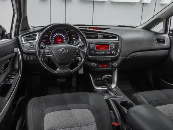 Kia Ceed II Рестайлинг с пробегом 2018 года, цена 1 319 000 рублей, 179623 км, хэтчбек, Автокод Объявления