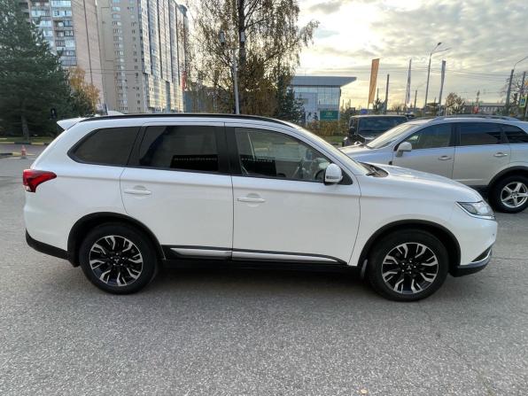 Mitsubishi Outlander III Рестайлинг 3 с пробегом 2021 года, цена 2 280 000 рублей, 120000 км, внедорожник, Автокод Объявления