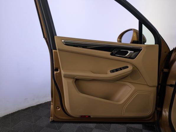 Porsche Macan I с пробегом 2015 года, цена 2 750 000 рублей, 99000 км, внедорожник, Автокод Объявления