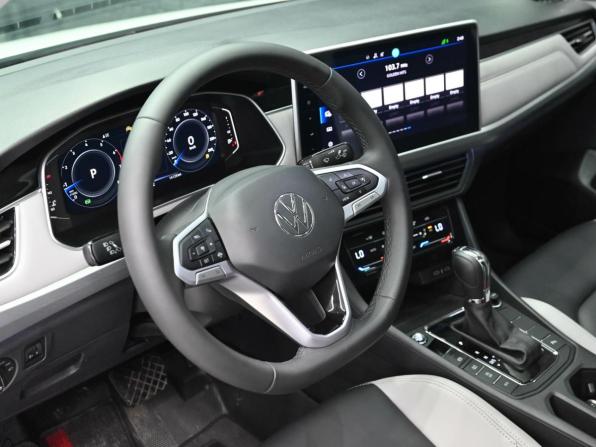 Volkswagen Bora IV (China Market) Рестайлинг с пробегом 2023 года, цена 2 090 000 рублей, 14123 км, седан, Автокод Объявления