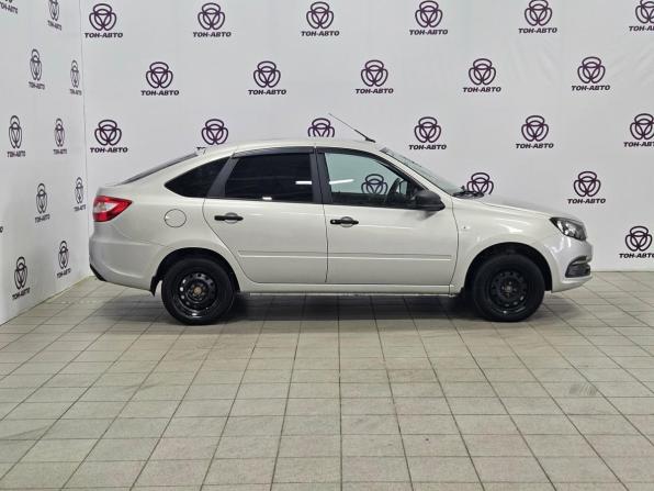 Lada (ВАЗ) Granta I Рестайлинг с пробегом 2022 года, цена 681 000 рублей, 75064 км, хэтчбек, Автокод Объявления