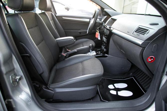 Opel Astra H Рестайлинг с пробегом 2010 года, цена 649 000 рублей, 120000 км, седан, Автокод Объявления