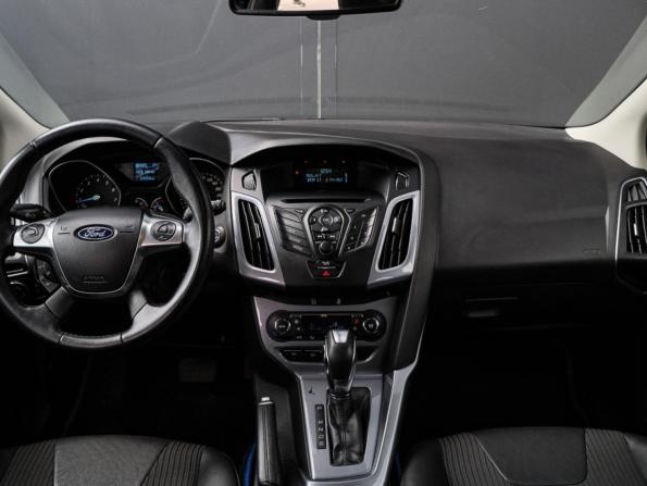 Ford Focus III с пробегом 2013 года, цена 900 000 рублей, 120268 км, хэтчбек, Автокод Объявления