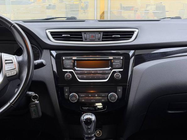 Nissan Qashqai II с пробегом 2018 года, цена 1 420 000 рублей, 196287 км, внедорожник, Автокод Объявления
