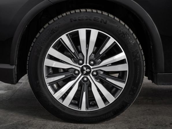 Mitsubishi Outlander III Рестайлинг 3 с пробегом 2020 года, цена 2 400 500 рублей, 49770 км, внедорожник, Автокод Объявления